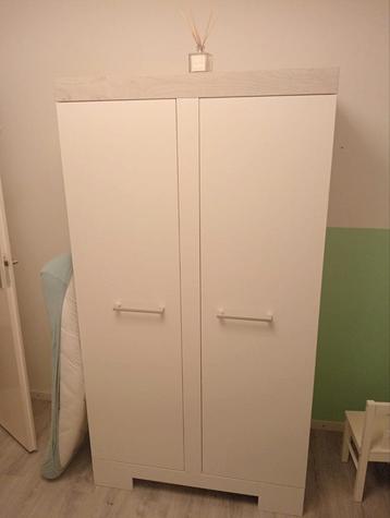 Kleerkast TWF en commode TWF