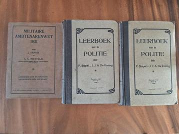 Oude Politie Leerboeken & Militair ambtenarenwet 1924/1931 beschikbaar voor biedingen