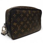 Louis Vuitton Voyage MM Mono 2018 Eclipse Pouch, Sieraden, Tassen en Uiterlijk, Portemonnees, Louis Vuitton, Gebruikt, Support@louisvuitton.com