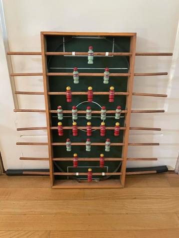 Retro Houten Tafelvoetbalspel - Compact Formaat! beschikbaar voor biedingen