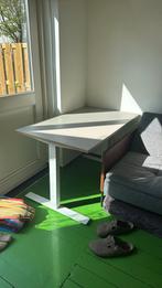 IKEA skarsta hoog laag bureau, Huis en Inrichting, Bureaus, Ophalen, Gebruikt