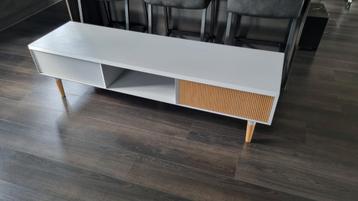 Televisiekastje / televisiemeubel (retro)