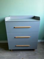 Grijze commode en ledikant met houten details, Ophalen, 50 tot 70 cm, 90 tot 105 cm, 100 cm of meer