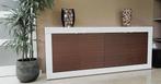 Dressoir, wit / bruin. Nieuwstaat. 207 breed, 86 hoog, Huis en Inrichting, Kasten | Dressoirs, Ophalen, Met deur(en), 150 tot 200 cm