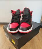 Air Jordan 1 mid alternate black/firered red/white maat 44, Kleding | Heren, Schoenen, Overige kleuren, Ophalen of Verzenden, Sneakers of Gympen