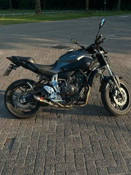 Yamaha MT07, AKRAPOVIC, A2 - onderhandelen mogelijk., Motoren, Motoren | Yamaha, Particulier, Naked bike, 12 t/m 35 kW, 2 cilinders