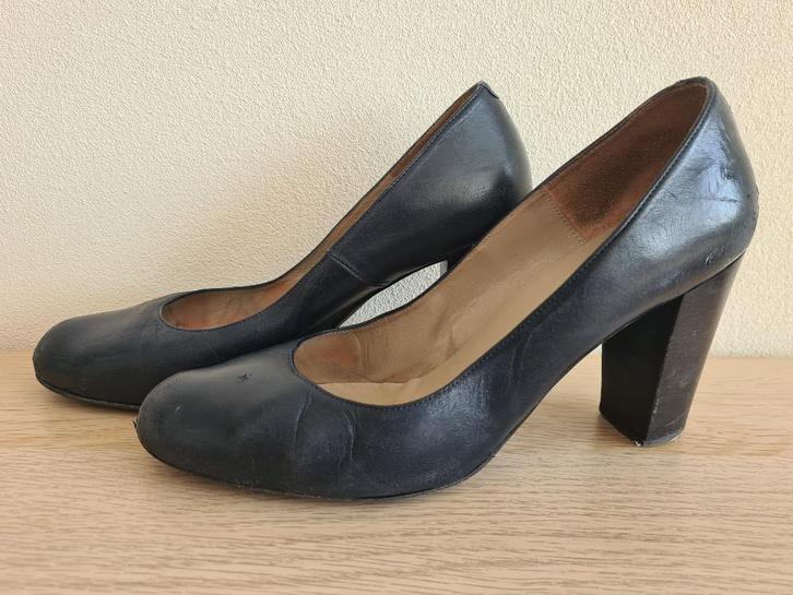 Nelson stewardessen pumps (gedragen) - Donkerblauw, maat 40, Kleding | Dames, Schoenen, Gedragen, Pumps, Blauw, Ophalen of Verzenden