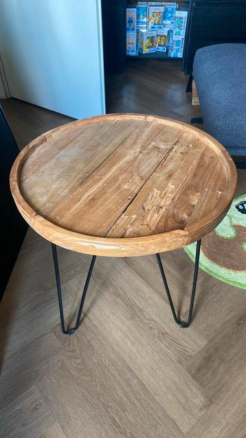 Bijzet tafeltje beschikbaar voor biedingen