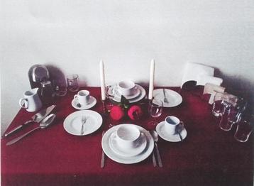 Hotel porselein servies, glazen, bestek, borden, bakjes enz beschikbaar voor biedingen