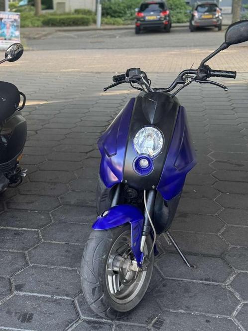 Peugeot ludix eligance, Fietsen en Brommers, Snorfietsen en Snorscooters, Zo goed als nieuw, Peugeot, Ophalen