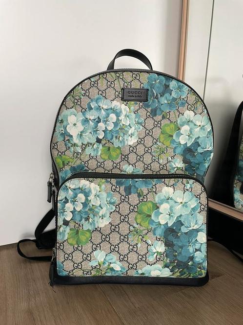 Gucci GG Supreme Blooms backpack, Sieraden, Tassen en Uiterlijk, Tassen | Rugtassen, Zo goed als nieuw, Overige merken, Ophalen