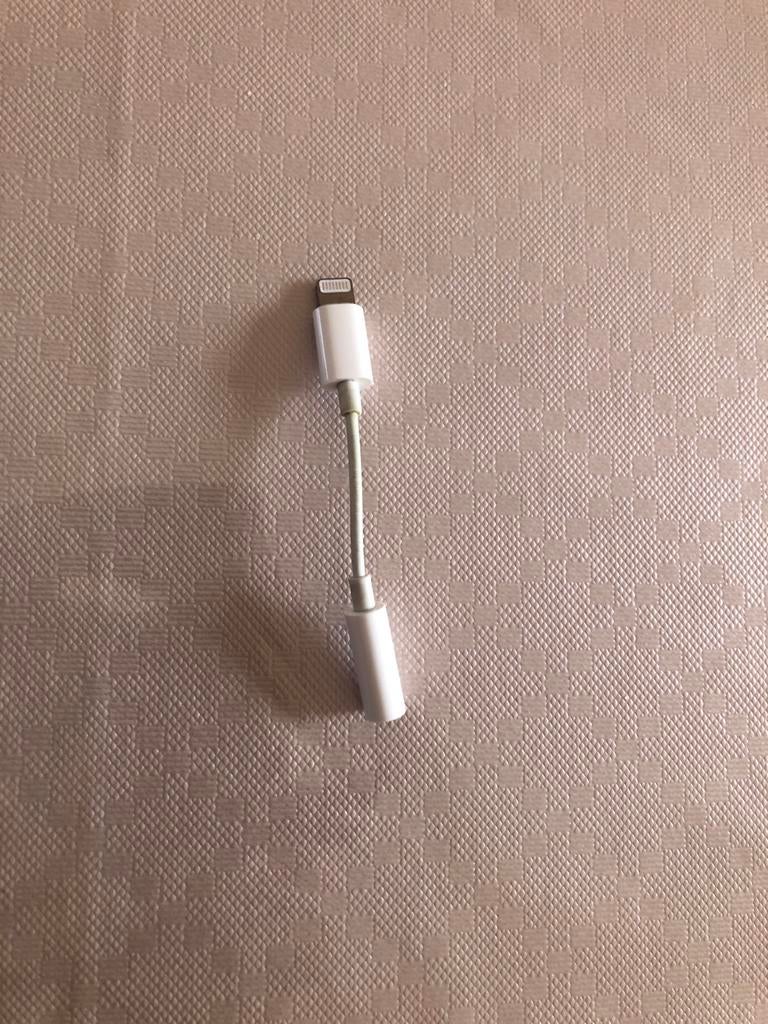 Apple Lightning naar 3.5mm Koptelefoon Adapter - Nieuwstaat, Ophalen of Verzenden, Zo goed als nieuw, Minder dan 2 meter, Overige kabels