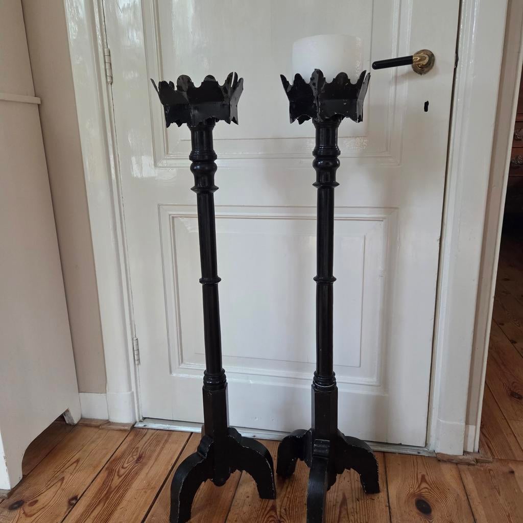 Set van 2 antieke zwarte houten kerkkandelaars, Antiek en Kunst, Antiek | Kandelaars, Ophalen, Koper of Brons