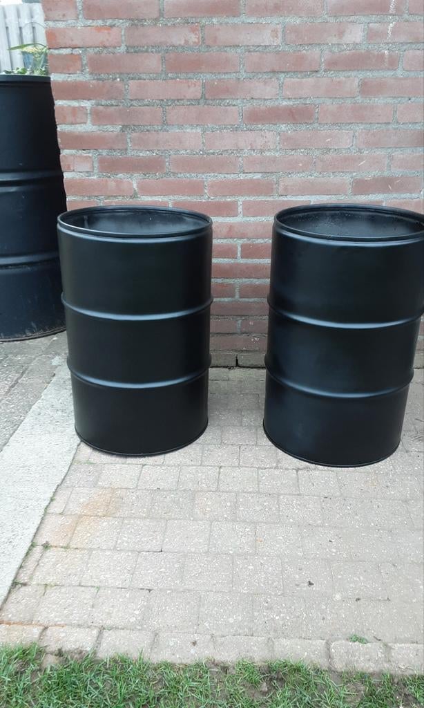 Bloembakken van een olievat, Tuin en Terras, Bloembakken en Plantenbakken, Ophalen, Kunststof, Minder dan 30 cm