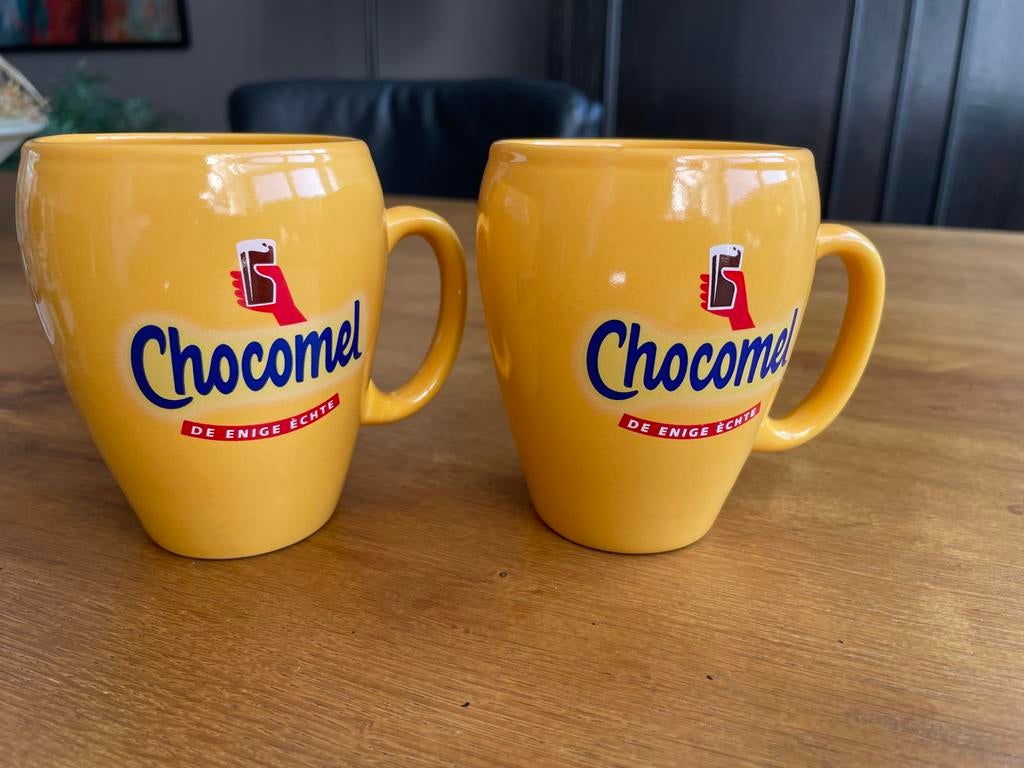 Nieuwe Originele Chocomel Bekers - Set van 2, Keramiek, Nieuw, Ophalen of Verzenden, Overige stijlen