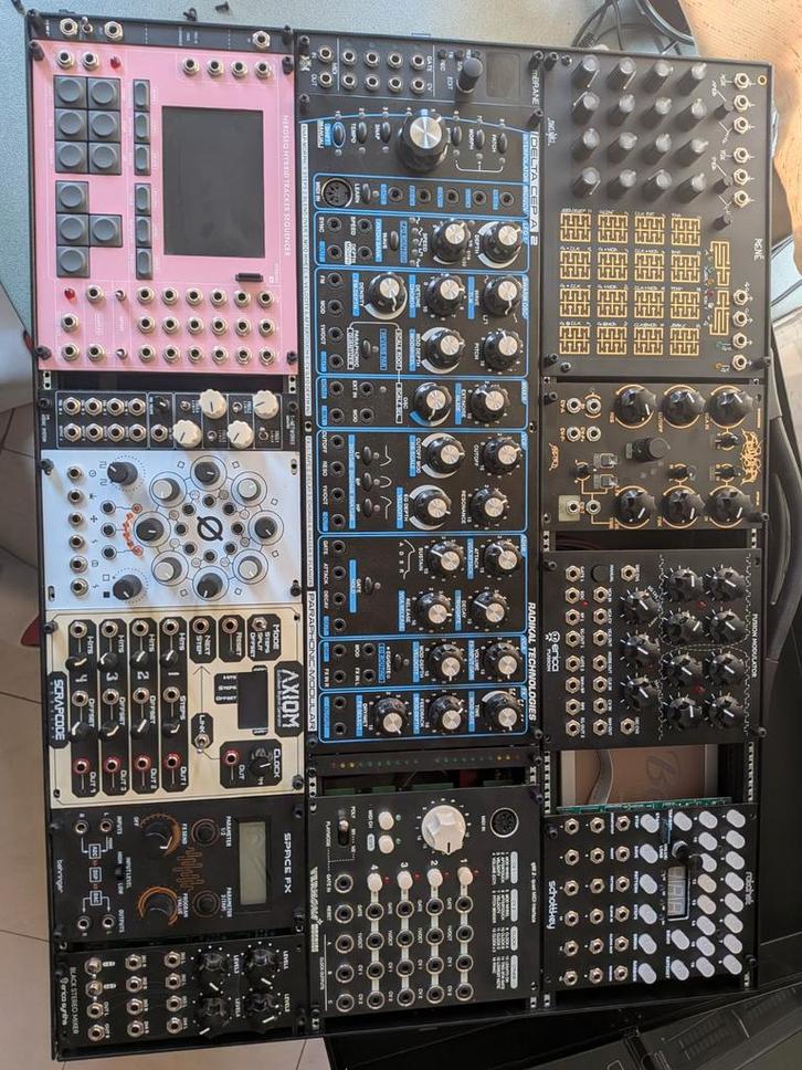 Eurorack case + 20tal modules, Muziek en Instrumenten, Soundmodules, Gebruikt, Ophalen of Verzenden