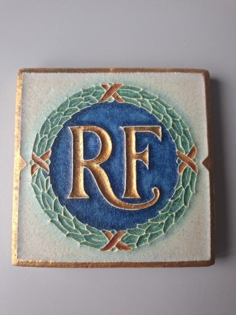 Cloisonne (wapen) tegel Porceleyne Fles RF, Antiek en Kunst, Antiek | Wandborden en Tegels, Ophalen of Verzenden