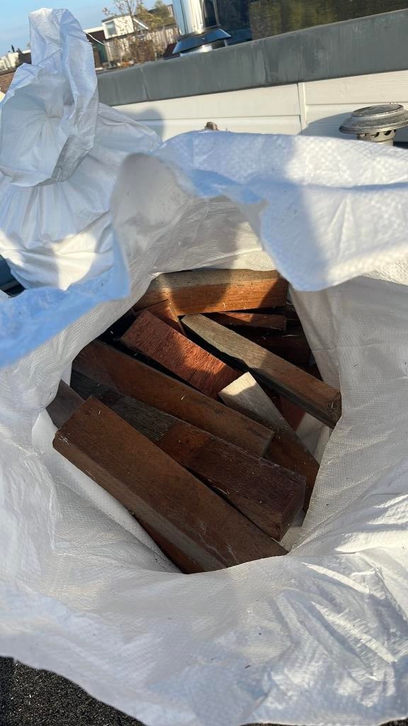 3 zakken hardhout houten blokken planken gratis ophalen zsm, Ophalen, Minder dan 25 mm, Plank, Minder dan 200 cm