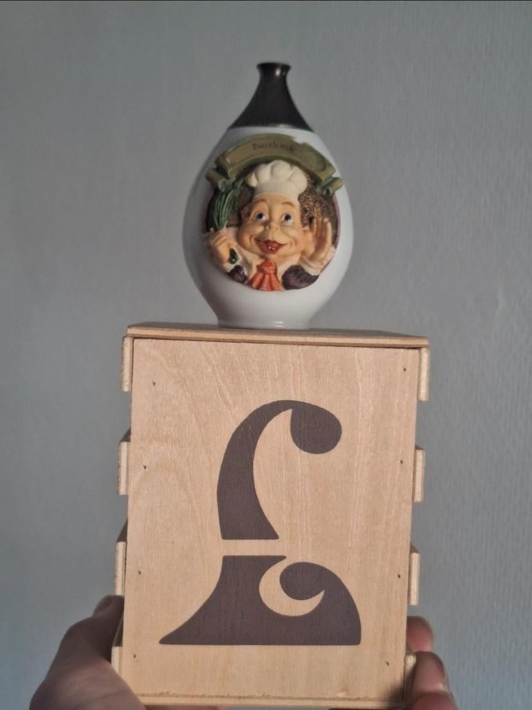 Efteling Laven Kruidenpotje met Houder - Beschadigd, Verzamelen, Efteling, Ophalen of Verzenden, Gebruikt, Gebruiksvoorwerp