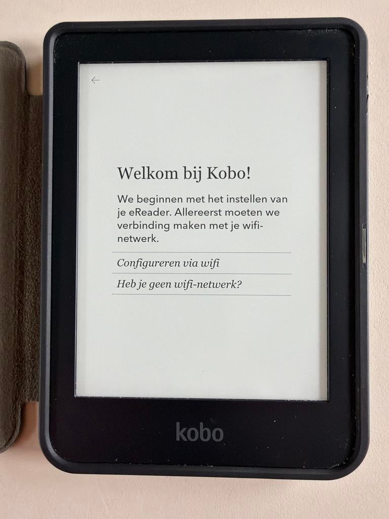 Kobo Clara 2E e-reader met sleepcover, Computers en Software, E-readers, Gebruikt, Bluetooth, 6 inch of minder, Ophalen of Verzenden