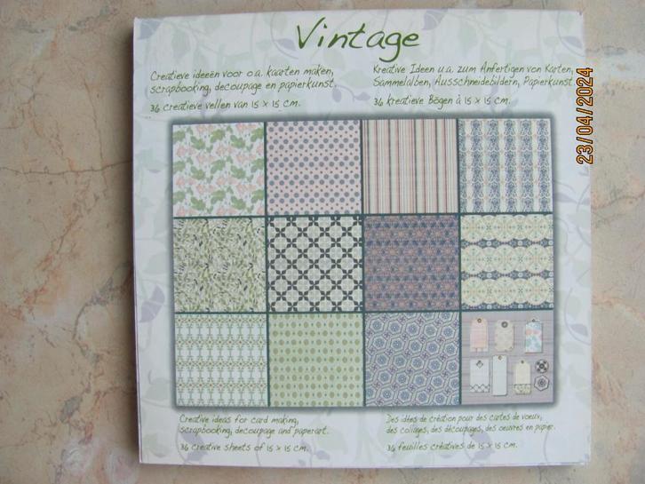NIEUWSTAAT papier VINTAGE paperpad groen blauw 12 DESIGNS, Hobby en Vrije tijd, Scrapbooking, Zo goed als nieuw, Papier of Karton