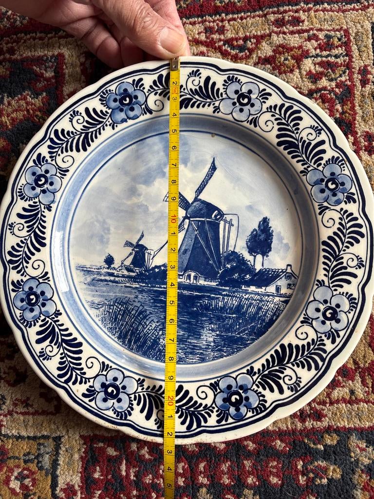 Delfts blauw handgeschilderd bord met molens 23 cm, Ophalen of Verzenden