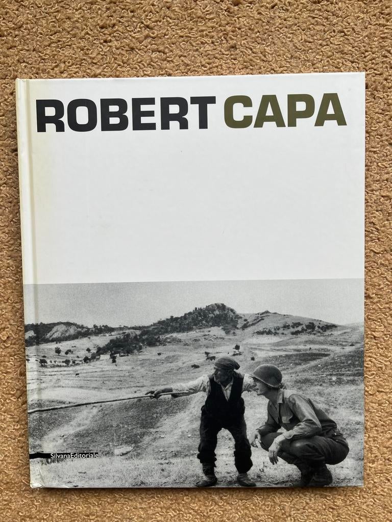 Robert Capa (English, French and Italian Edition), hardcover, Boeken, Ophalen, Gelezen, Fotografen