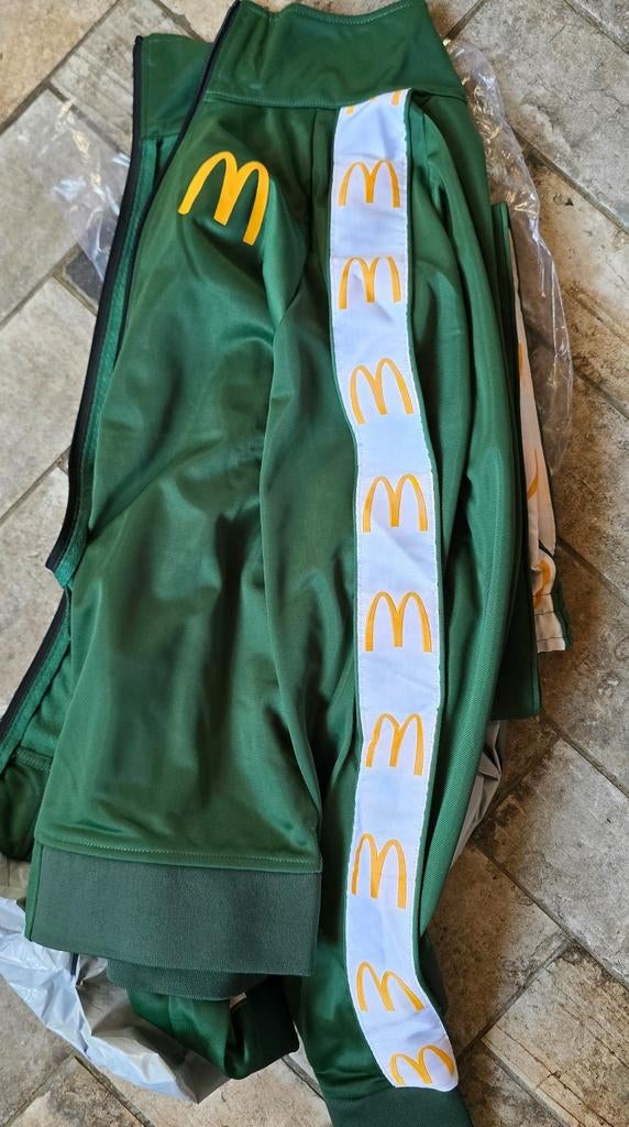 McDonald's Limited Edition maat S, Kleding | Heren, Sportkleding, Ophalen of Verzenden, Nieuw, Algemeen