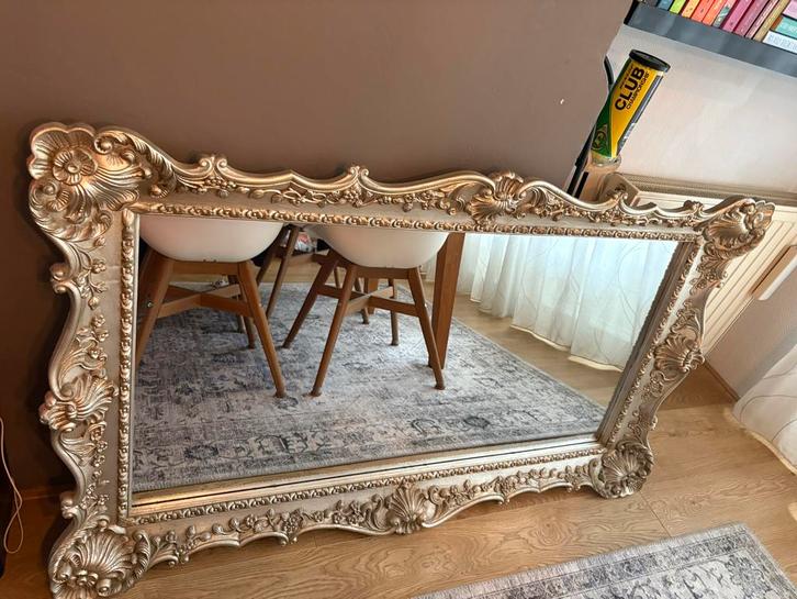 Grote sierlijke spiegel met zilveren barok lijst, Huis en Inrichting, Woonaccessoires | Spiegels, Gebruikt, 75 tot 100 cm, 100 tot 150 cm