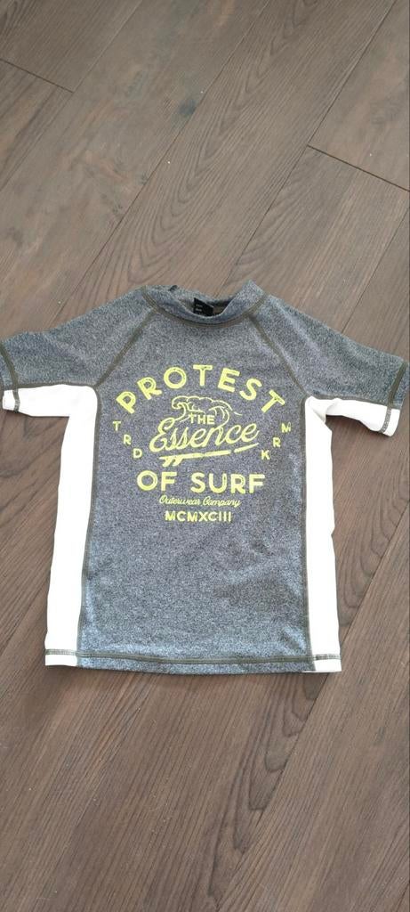UV zwemshirt Protest maat 104, Kinderen en Baby's, Kinderkleding | Maat 98, Ophalen of Verzenden, Jongen of Meisje