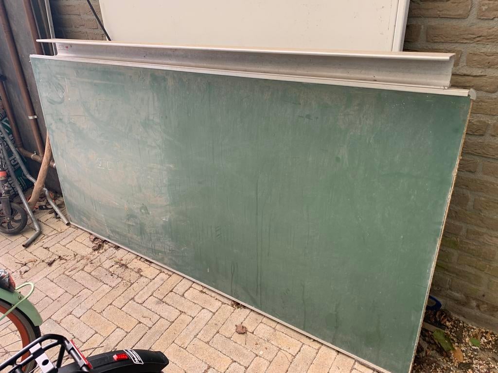 Schoolbord krijtbord, Ophalen, Zo goed als nieuw