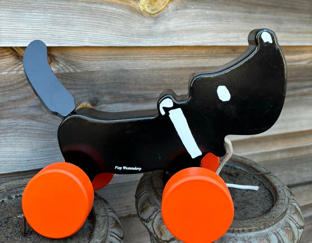 Takkie hout op oranje wieltjes fiep westendorp, Kinderen en Baby's, Speelgoed | Houten speelgoed, Verzenden