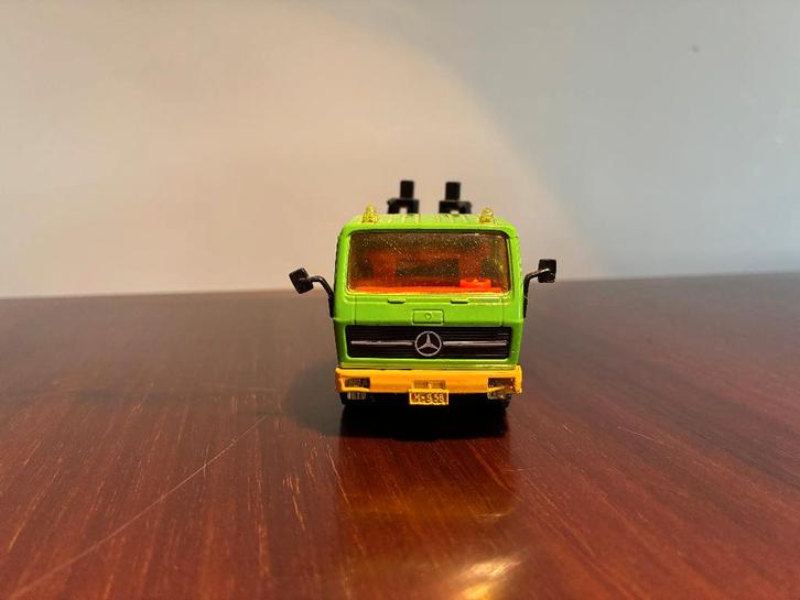 SIKU toys - Mercedes Benz Tractor, Hobby en Vrije tijd, Modelauto's | 1:50, Gebruikt, Bus of Vrachtwagen, SIKU, Ophalen of Verzenden