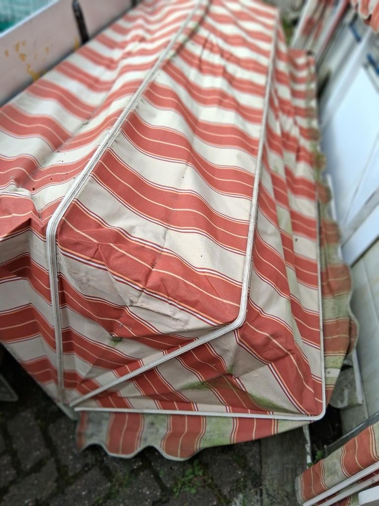 Twee markiezen, Minder dan 150 cm, Ophalen of Verzenden