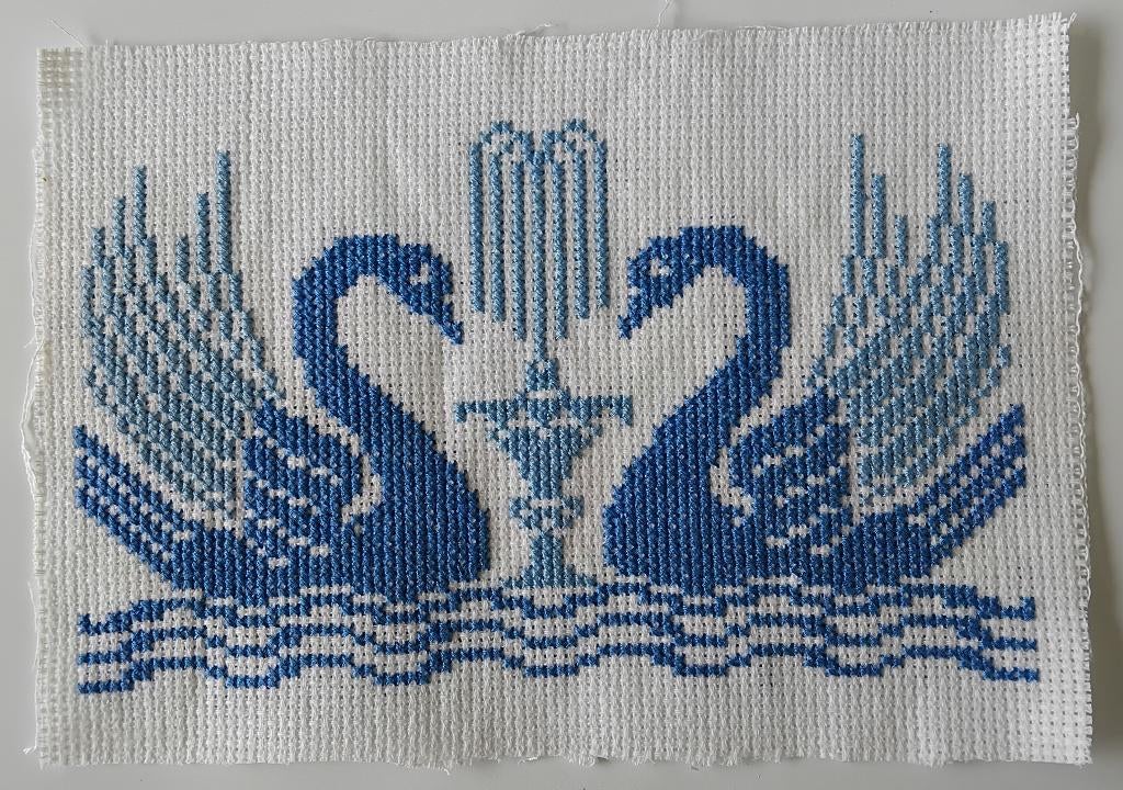 Zwanen, blauw wit, Ophalen of Verzenden, Gebruikt, Handborduren