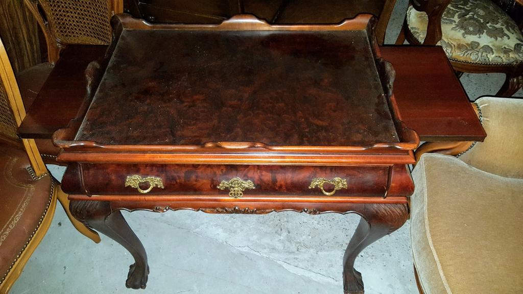 Chippendale theetafel, Ophalen