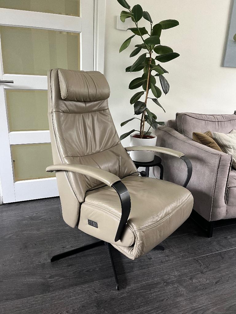 Prominent Elektrische Relaxfauteuil E100 Humberto Taupe L XL, Huis en Inrichting, Fauteuils, Ophalen of Verzenden, Zo goed als nieuw