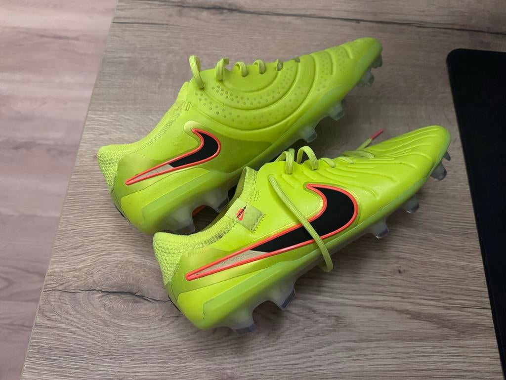 Nike Phantom 6 Elite FG Voetbalschoen - Geel/Zwart - Maat 43, Sport en Fitness, Voetbal, Ophalen, Maat XS of kleiner, Schoenen