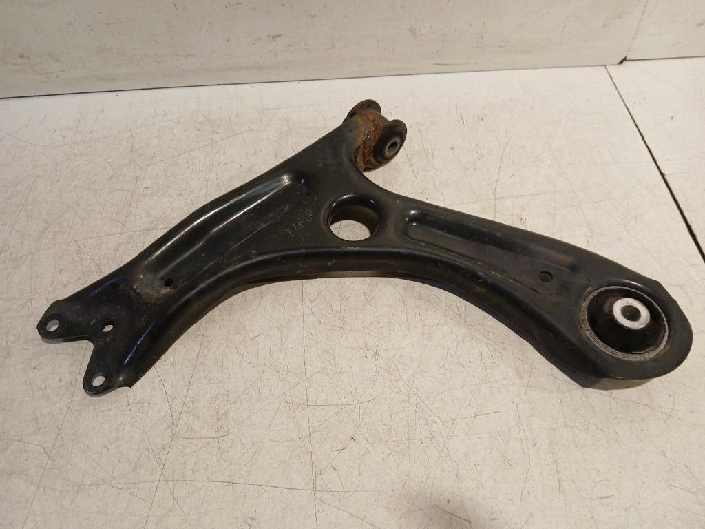 Draagarm links voor Skoda Citigo, Onderdelen@venauto.nl, Van der Ven Autorecycling B.V., Gebruikt, Ettenseweg 76, 4706 PB Roosendaal, The Netherlands