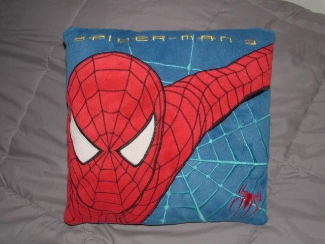 MARVEL COMICS SPIDERMAN KNUFFEL KUSSEN VELOURS, Ophalen of Verzenden, Nieuw, Overige typen