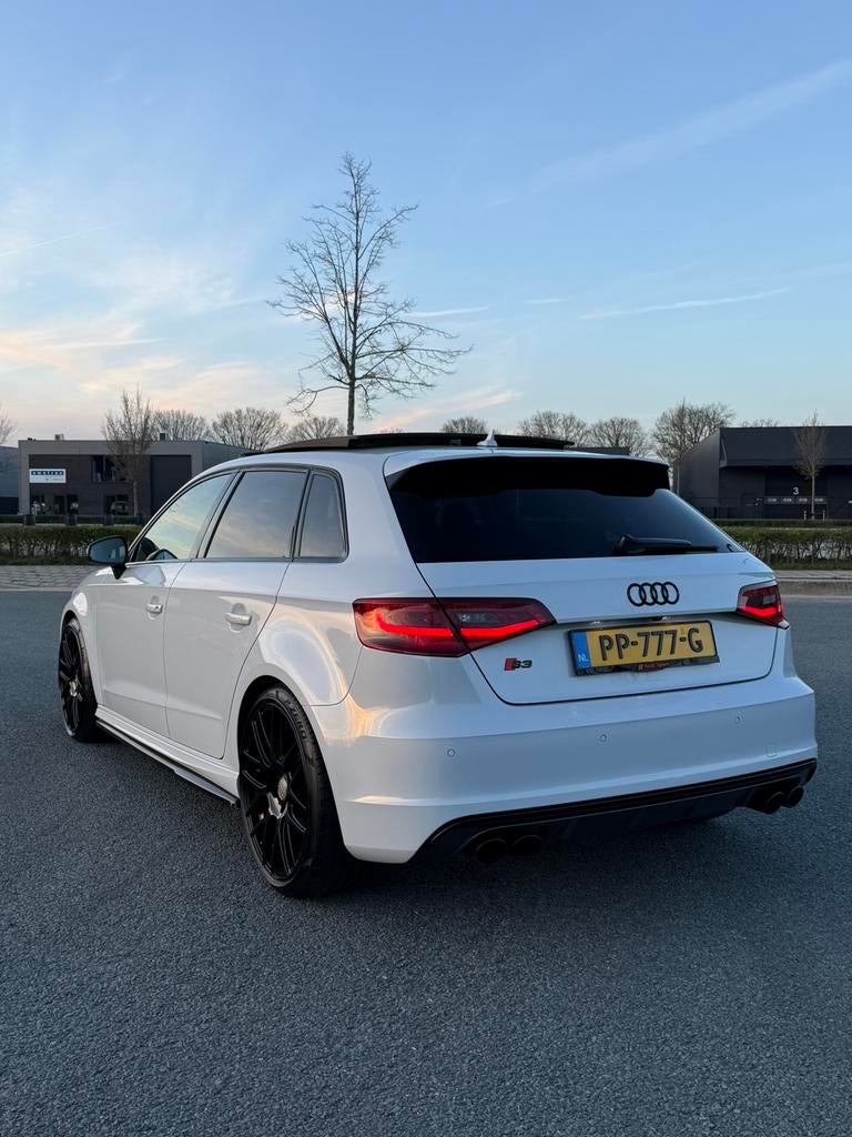 Audi S3 2.0 Tfsi Sportback Quattro, Automaat, S3, Zwart, 4 cilinders