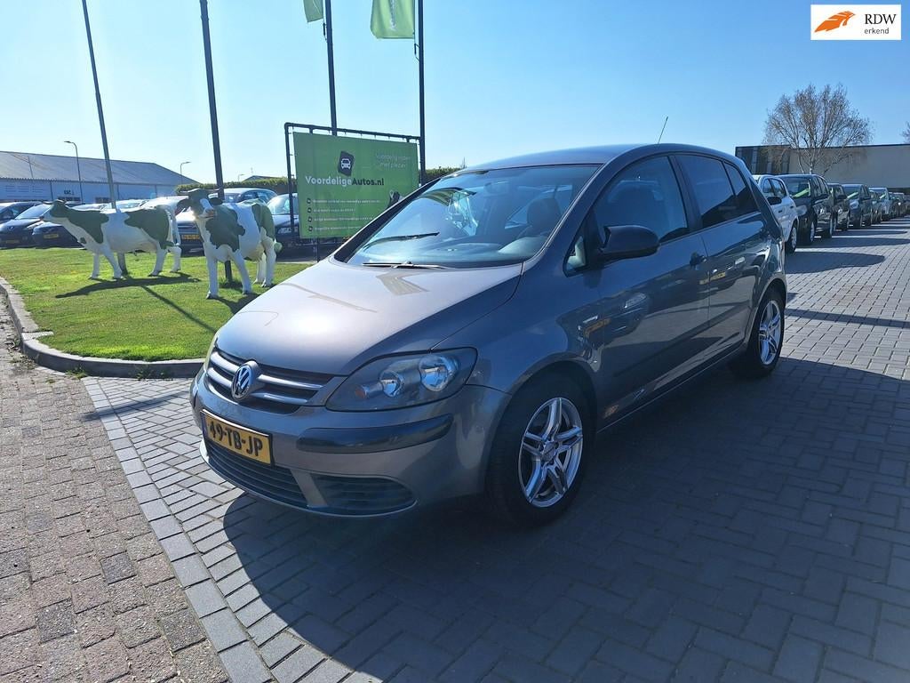 Volkswagen Golf Plus 1.6 Comfortline Business / Goede auto /, Auto's, Gebruikt, 4 cilinders, 1283 kg, Metallic lak