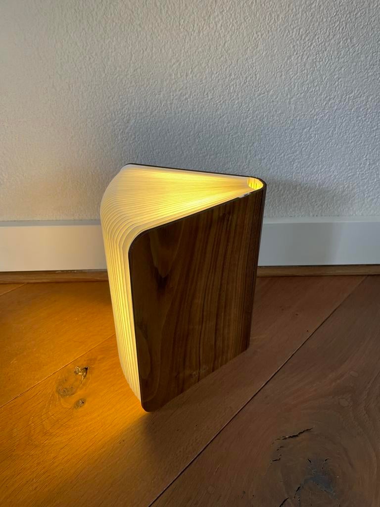 Lumio boeklamp (origineel) - walnoot cover, Ophalen, Huis en Inrichting