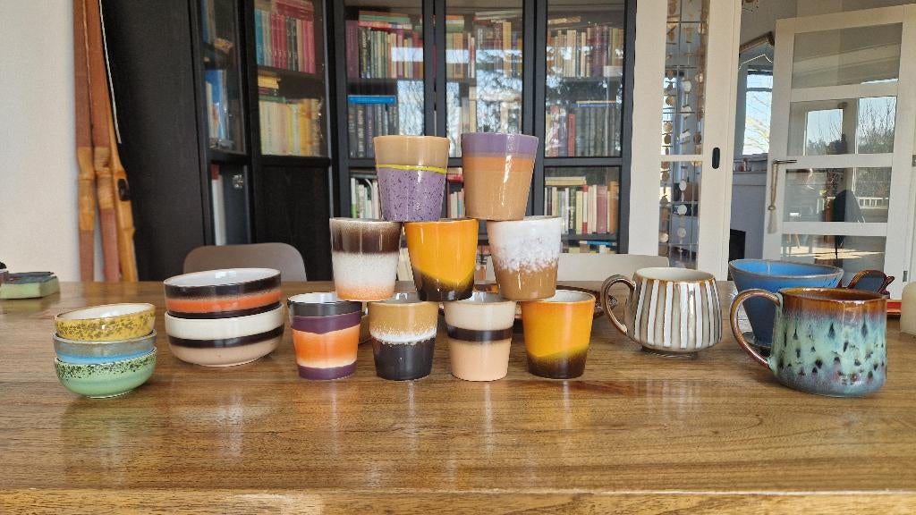 HK Living servies, Keramiek diverse kleuren, Huis en Inrichting, Keuken | Servies, Ophalen, Keramiek, Zo goed als nieuw, Kom(men)