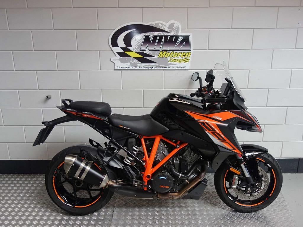 KTM 1290 SUPER DUKE GT, 2 cilinders, KTM, Motorrijbewijs A, Bedrijf