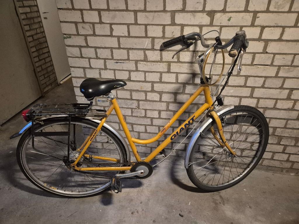 Gratis af te halen: 2 fietsen (voor onderdelen / opknappen), Fietsen en Brommers, Fietsen | Oldtimers, Ophalen