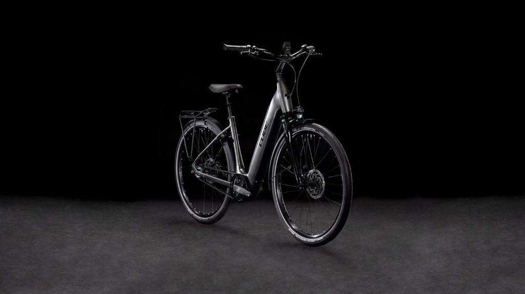 Cube Van €3199 voor €2399! SUPREME SPORT HYBR Dames Grey, -, - 0
-, NL, Nieuw, 47 tot 51 cm