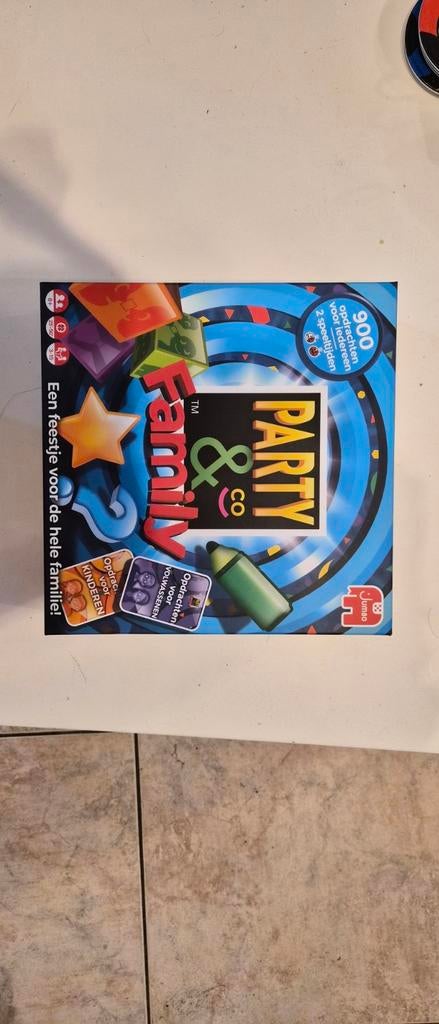 Party & Co Family bordspel, Hobby en Vrije tijd, Gezelschapsspellen | Bordspellen, Zo goed als nieuw, Vijf spelers of meer, Ophalen of Verzenden