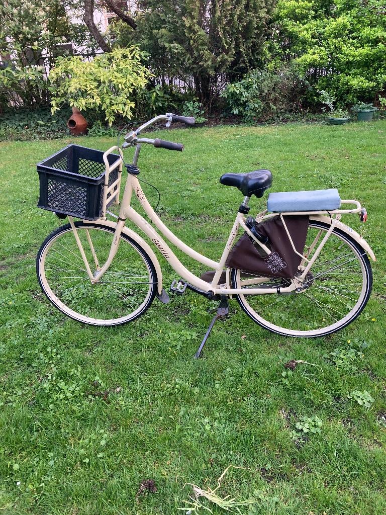 Sparta omafiets wit geel, Fietsen en Brommers, Fietsen | Dames | Omafietsen, Ophalen, Sparta, Gebruikt, 47 tot 50 cm