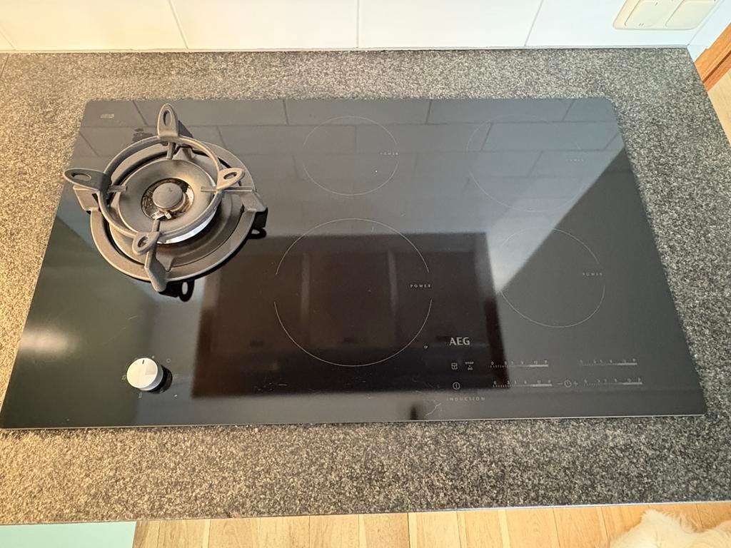 AEG HD955100NB  5 zone inductie kookplaat met gaspit, Witgoed en Apparatuur, Kookplaten, Ophalen, Gebruikt, Inbouw, Inductie